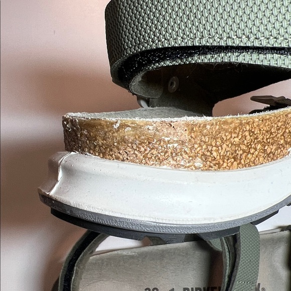 Birkenstock Women's Kalahari Birko-Flor Sandals khaki green size 8 - Picture 9 of 14